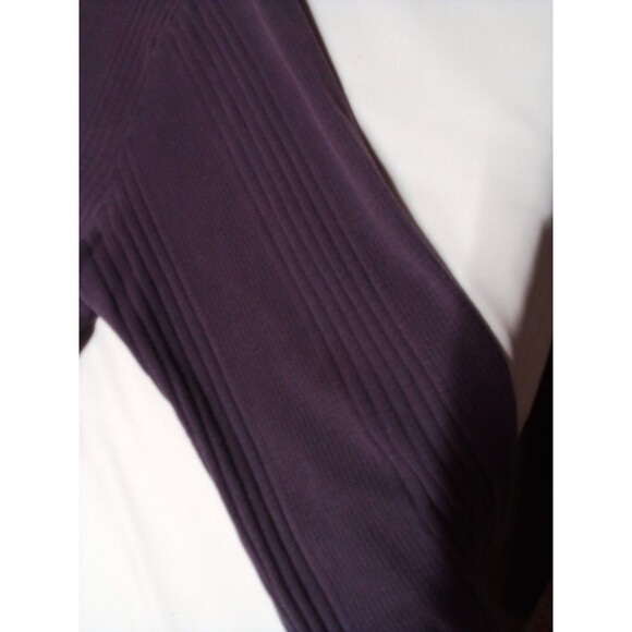 Women's Carhartt Long Sleeve Purple Shirt Size Medium Spots See Pictures - Picture 13 of 16